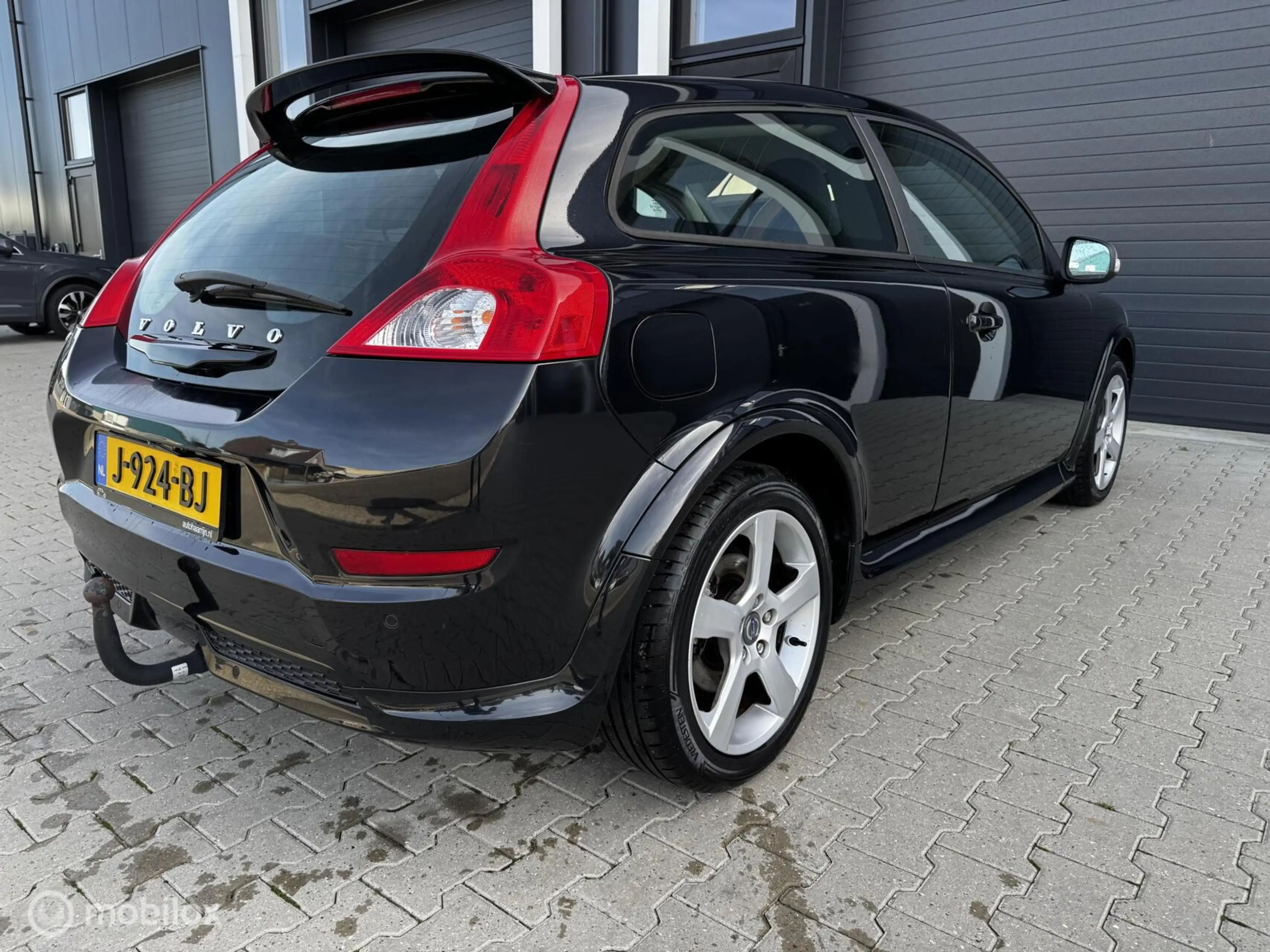 Volvo C30 2.0 R-Edition 2010. — photo 2