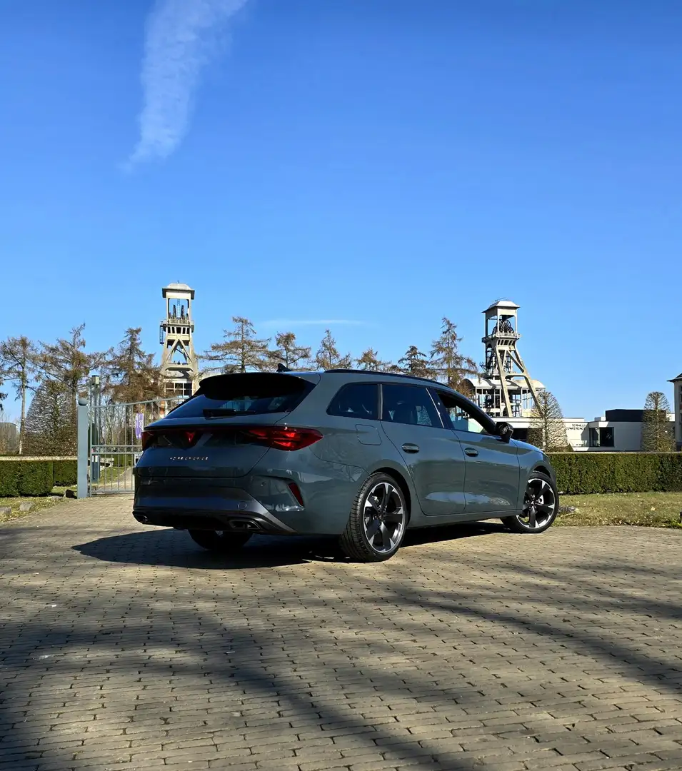 CUPRA Leon Sportstourer 1.5 e-Hybrid - 1