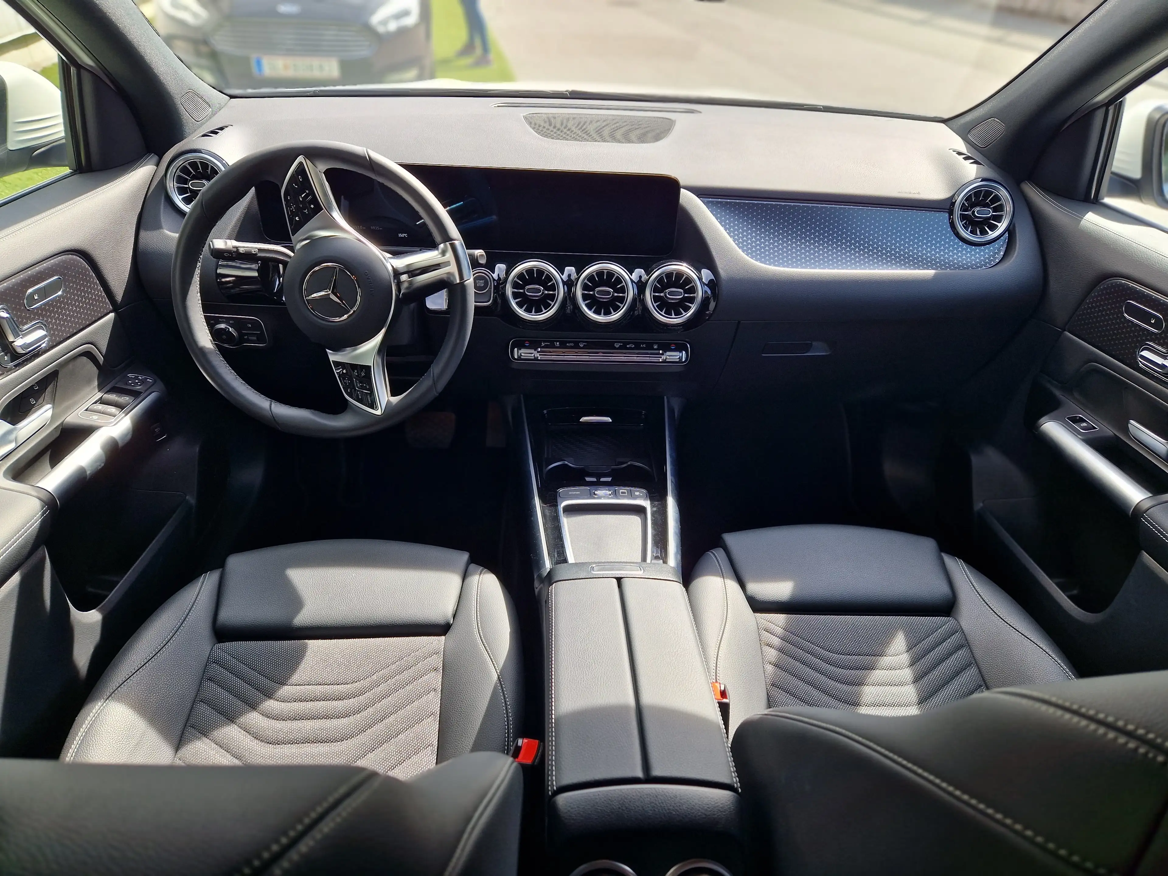 Mercedes-Benz EQA 300 4matic: Neuwertig: 5.811 € Extras: 101,6 SOH — photo 14