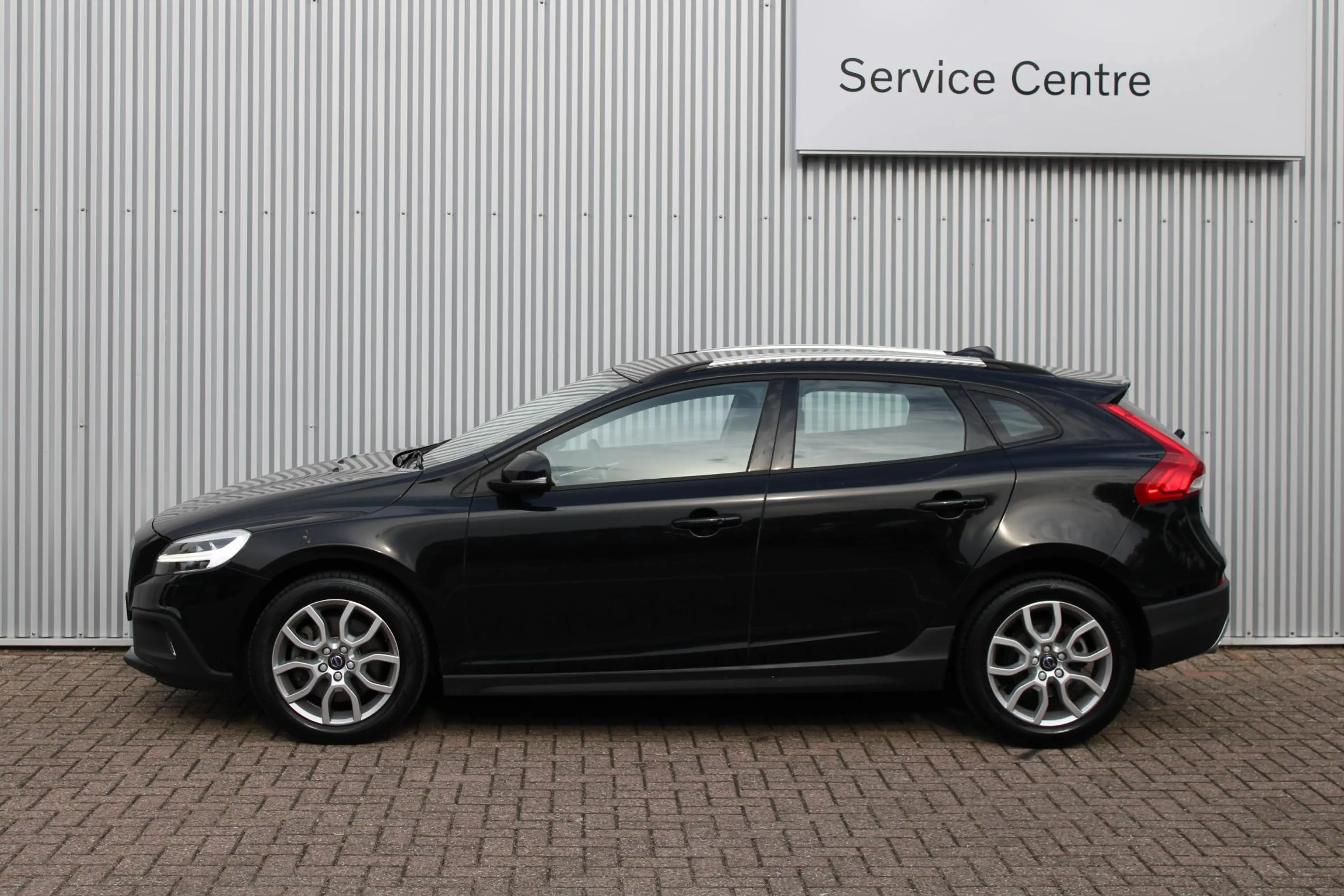 Volvo V40 Cross Country D3 Automaat Summum |Verwarmbare stoelen voor & ach — photo 4