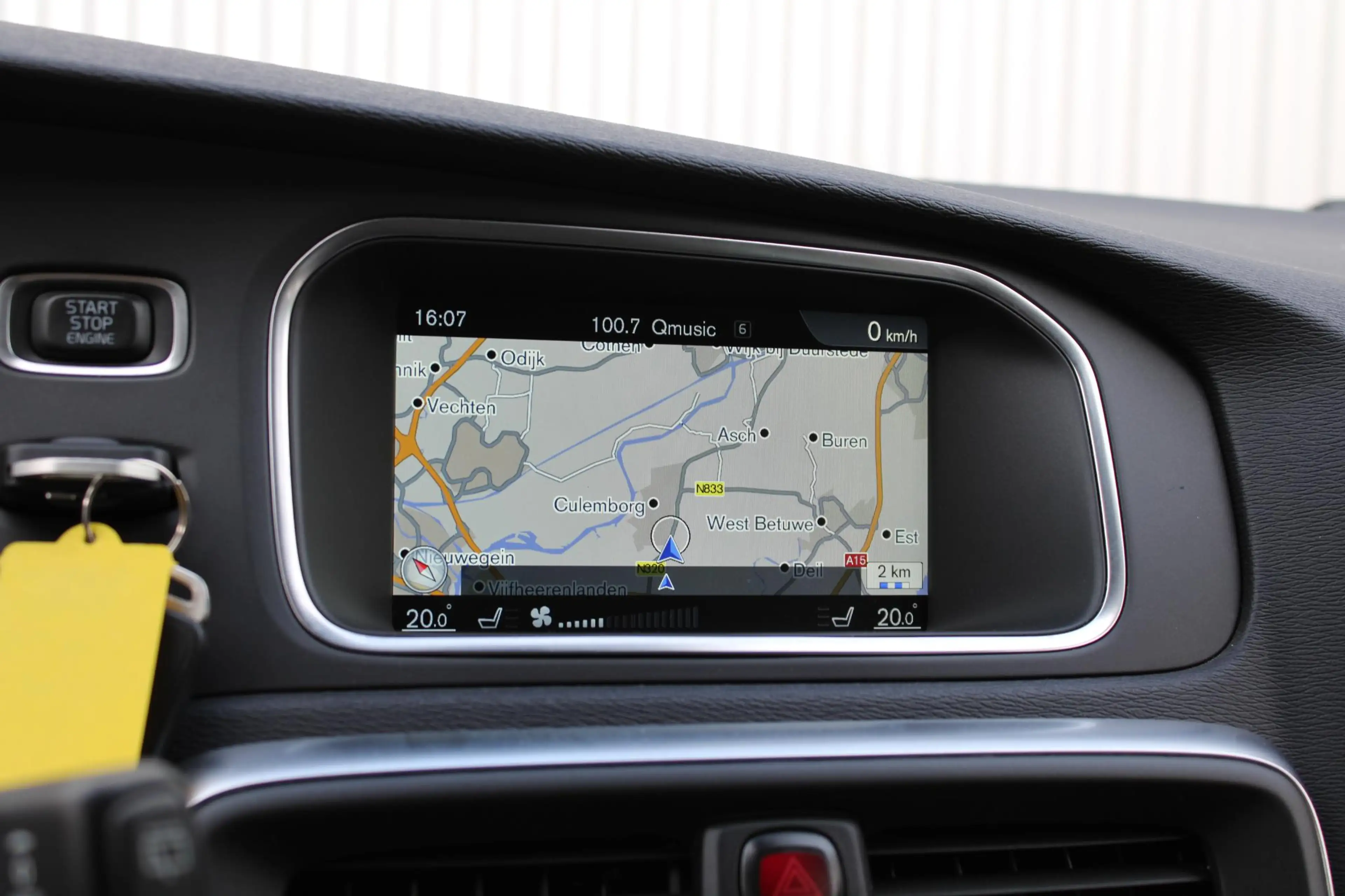 Volvo V40 Cross Country D3 Automaat Summum |Verwarmbare stoelen voor & ach — photo 13
