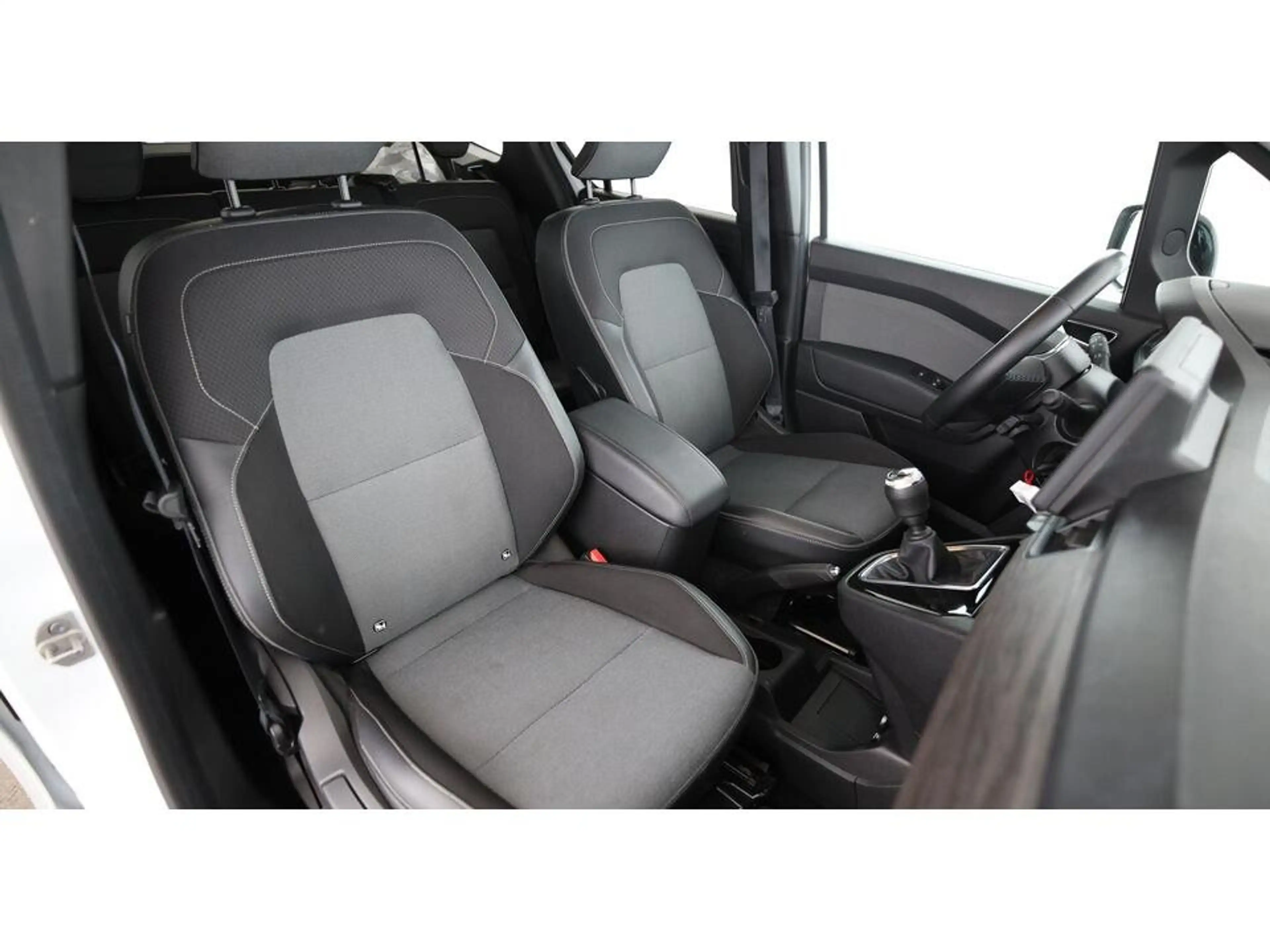 Renault Kangoo III 1.3 TCe130 LED NAVI SITZHZG ASSIST — photo 15