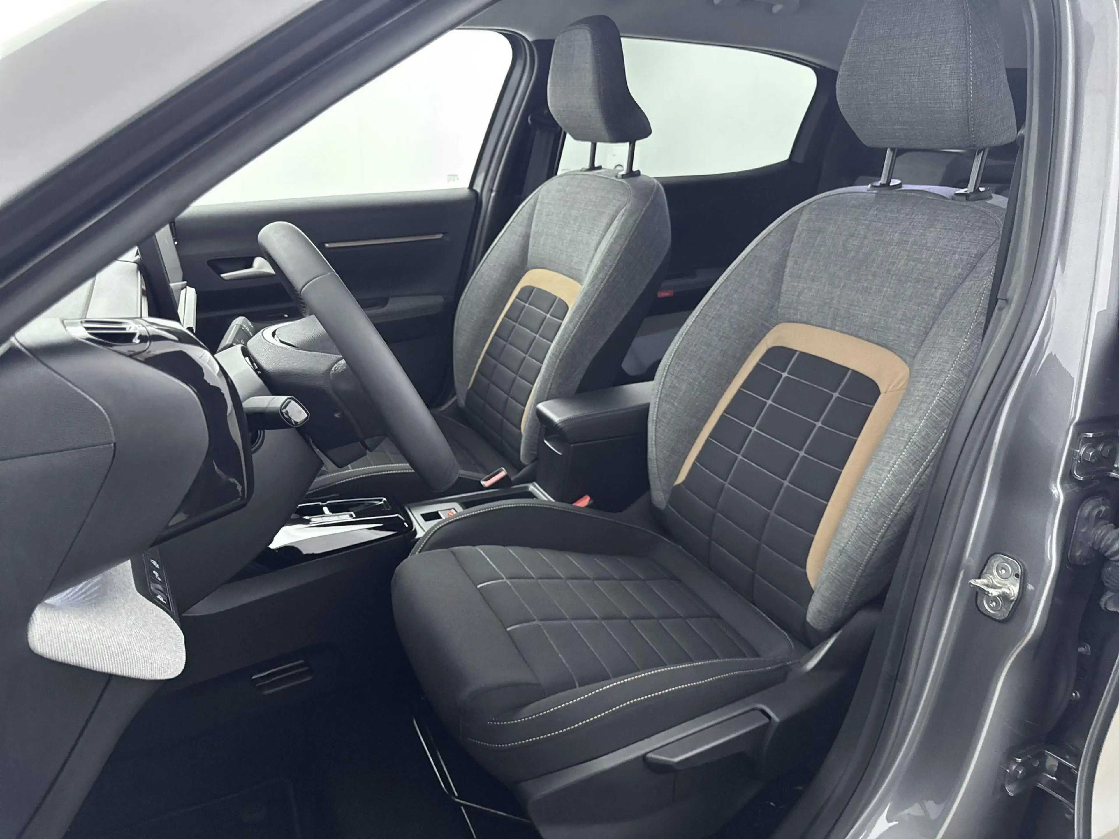 Citroen C3 Aircross 1.2 Hybrid 145pk Plus | 1ste eigenaar | Comfort st — photo 9