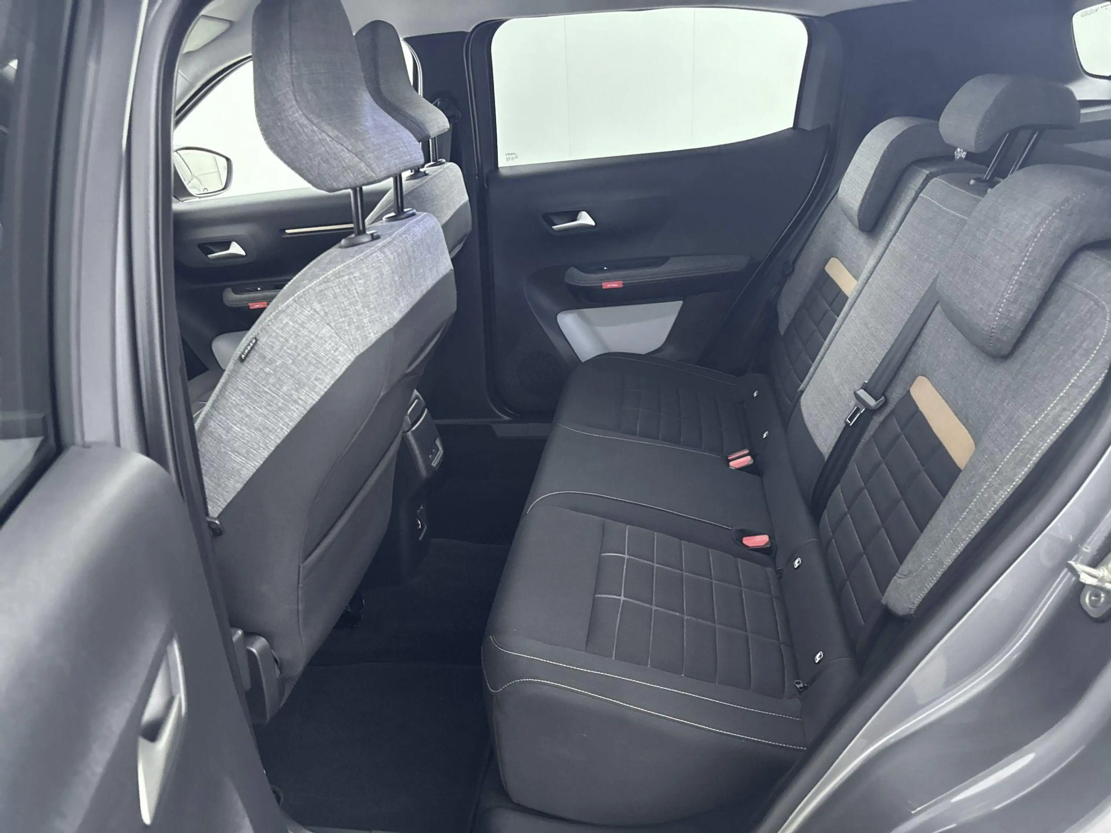 Citroen C3 Aircross 1.2 Hybrid 145pk Plus | 1ste eigenaar | Comfort st — photo 13