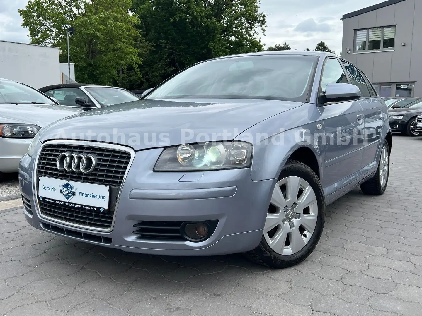 Audi A3 Sportback 1.6 Attraction/S-Heft/Xenon/SHZ Silber - 2