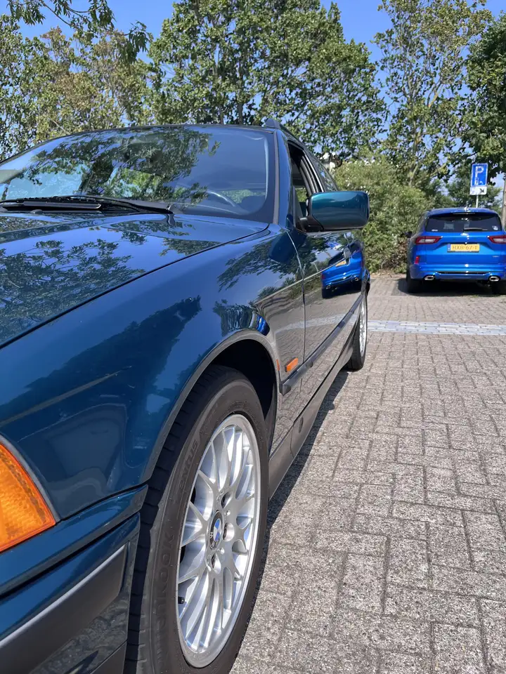 BMW 318i touring, foto 8