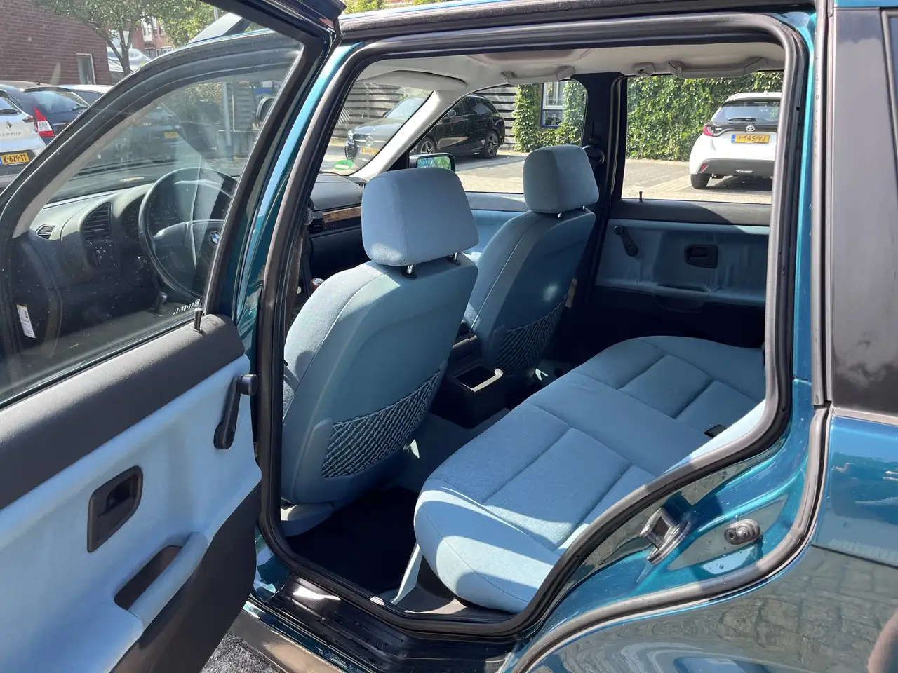 BMW 318i touring, foto 11