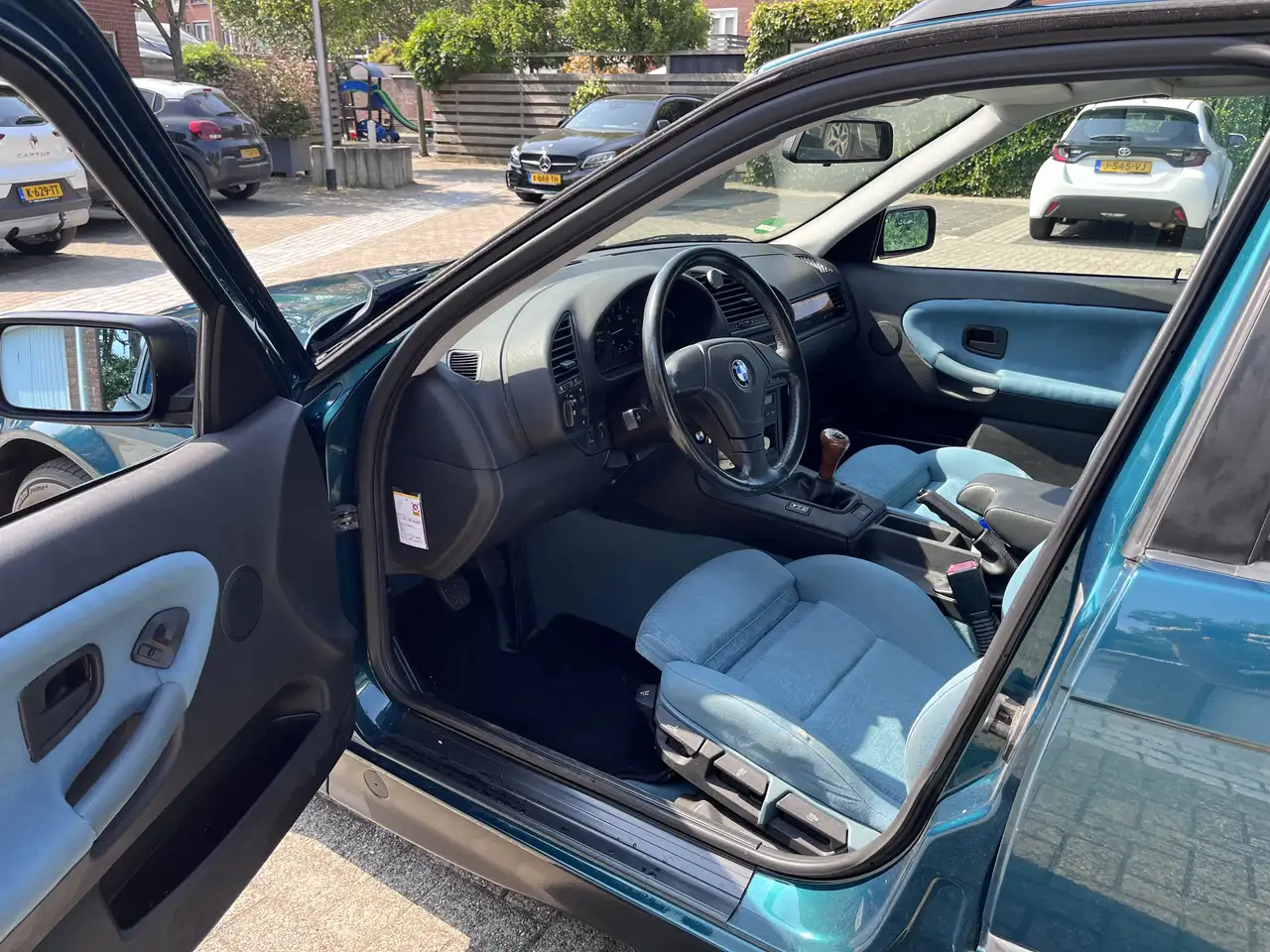 BMW 318i touring, foto 10