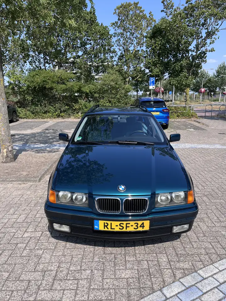 BMW 318i touring, foto 6