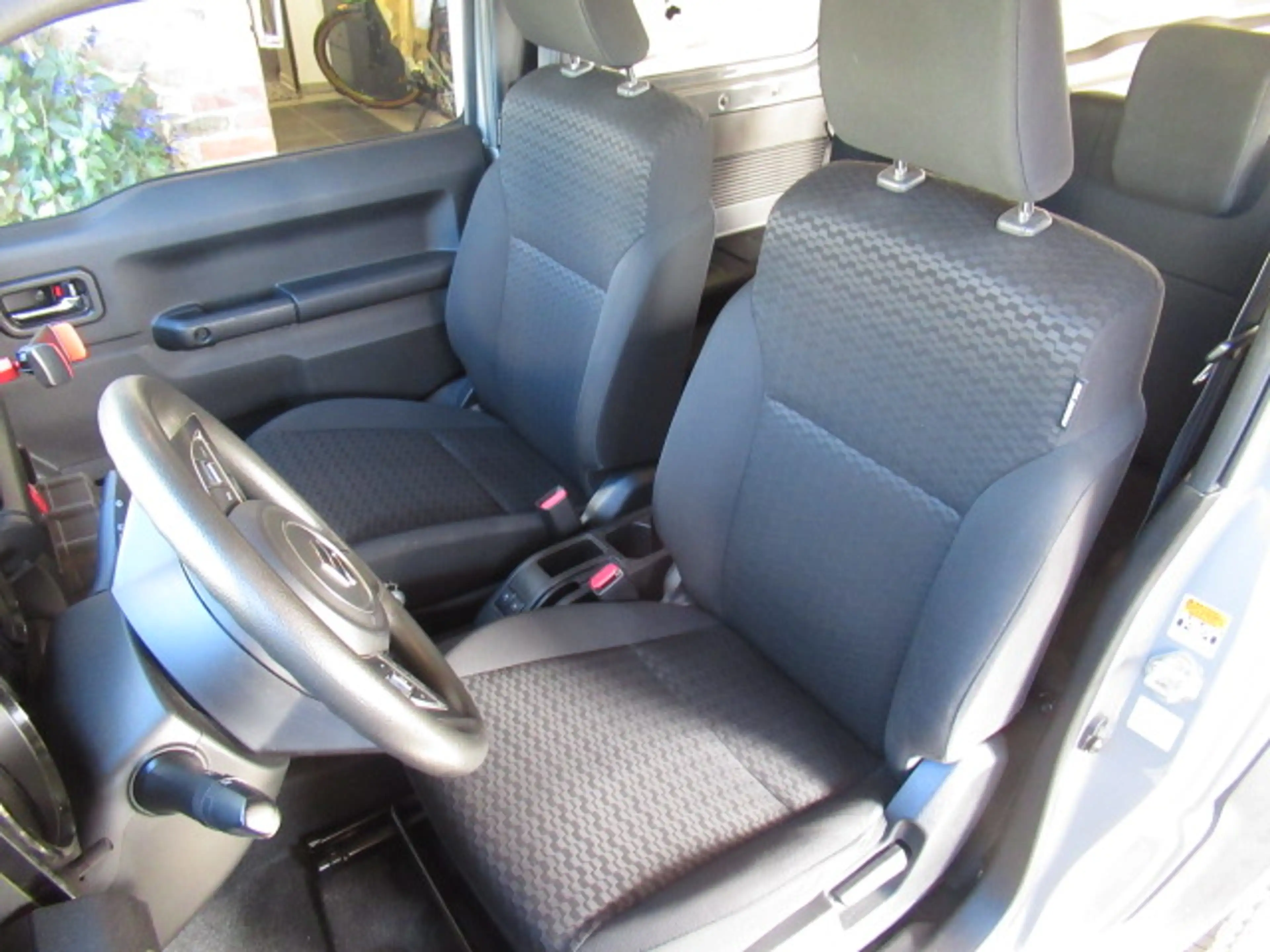 Suzuki Jimny Comfort,4Sitzer, kein Gelände,scheckheft,Tiptop — photo 12