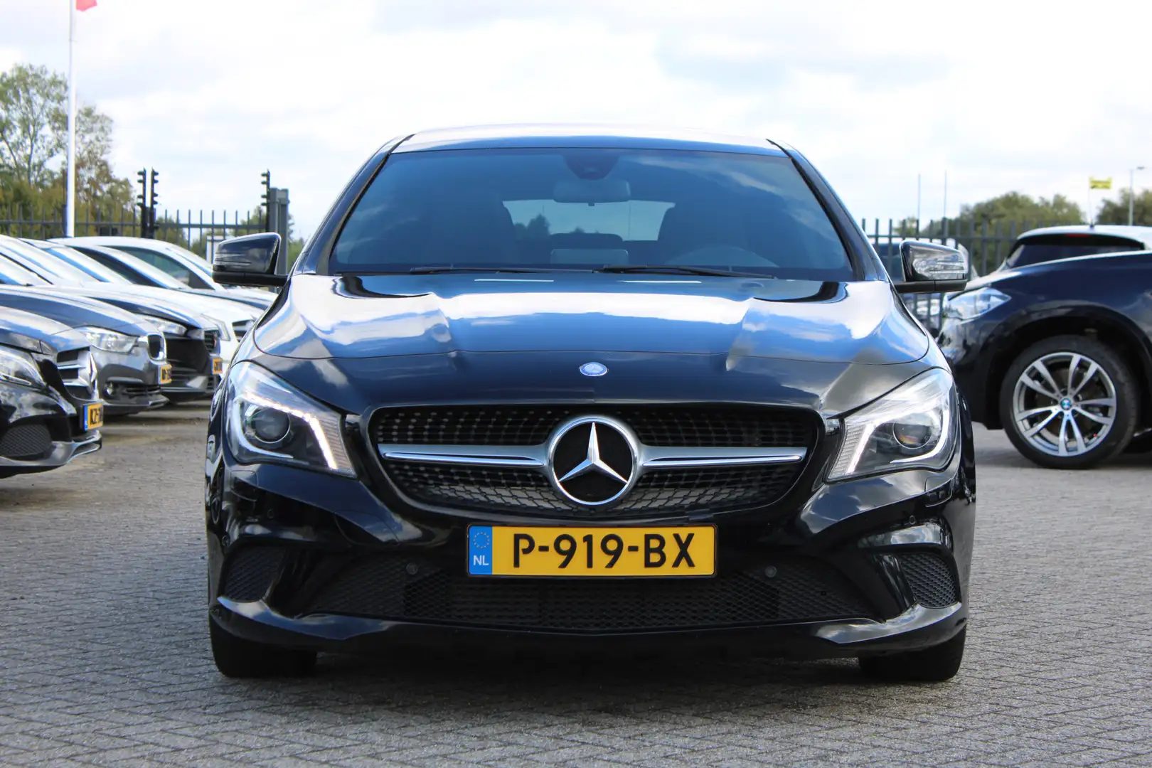 Mercedes-Benz CLA 180 Shooting Brake AUT7 Ambition PANORAMADAK NAVI XENO Noir - 2