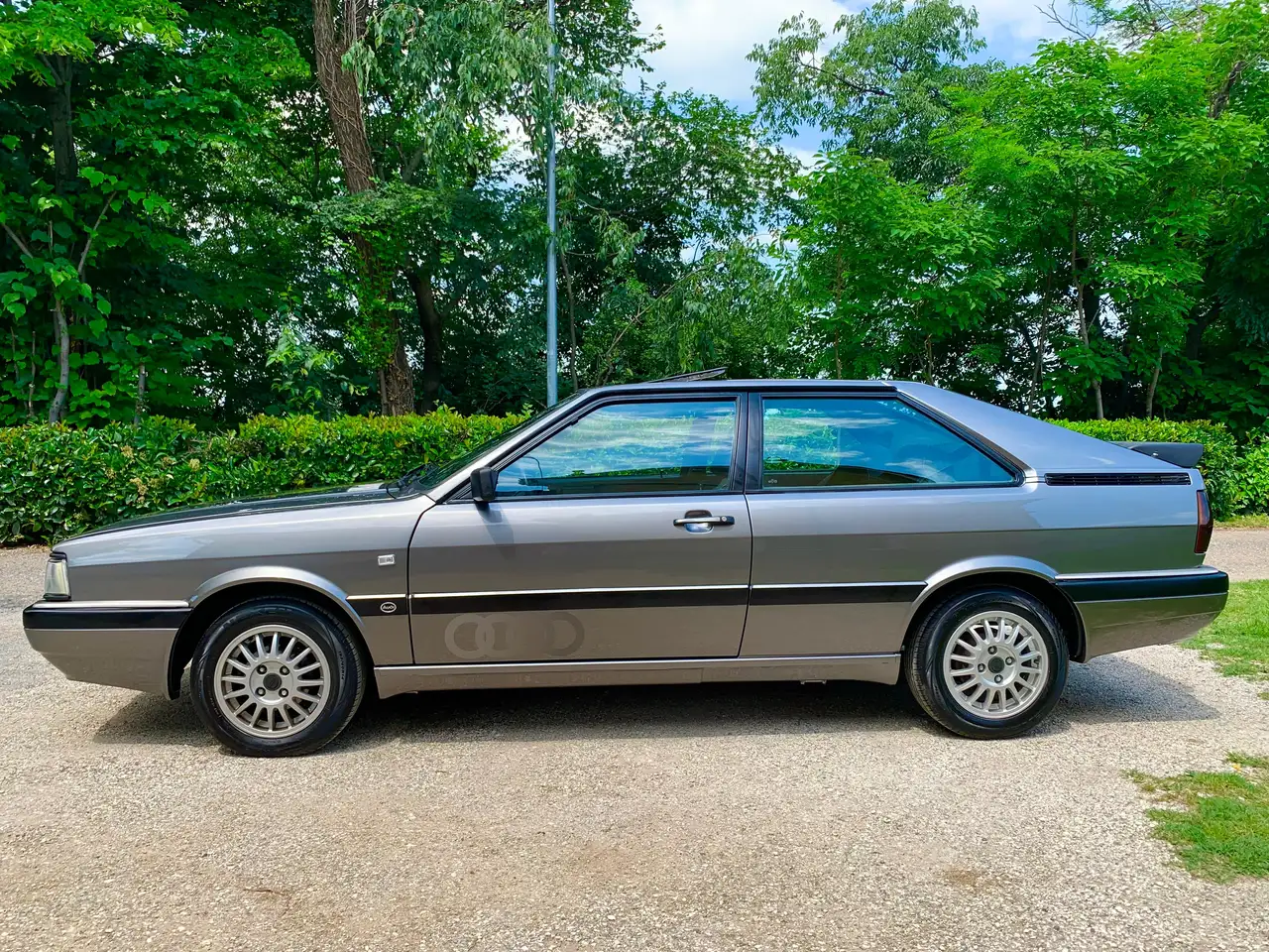 Audi Coupe 1.8i GT, foto 2