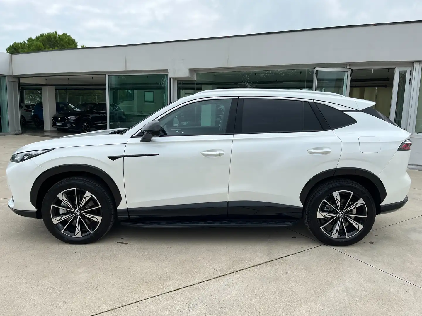 MG EHS NEW PHEV LUXURY 0 ANTICIPO TUA DA 365€ AL MESE Blanc - 2