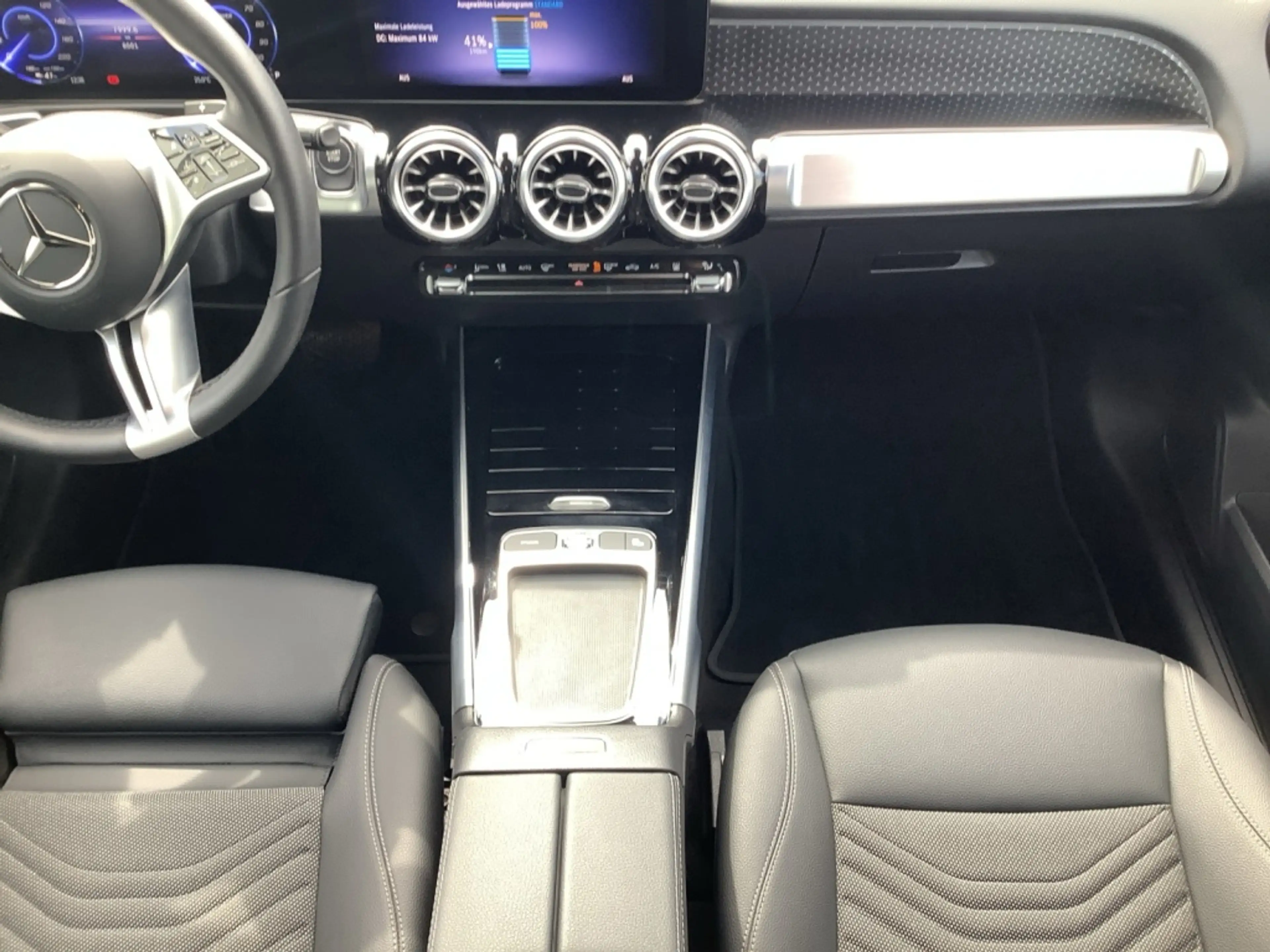 Mercedes-Benz EQB 300 4M Progressive*Advanced*LED*Kamera*AHK* — photo 8