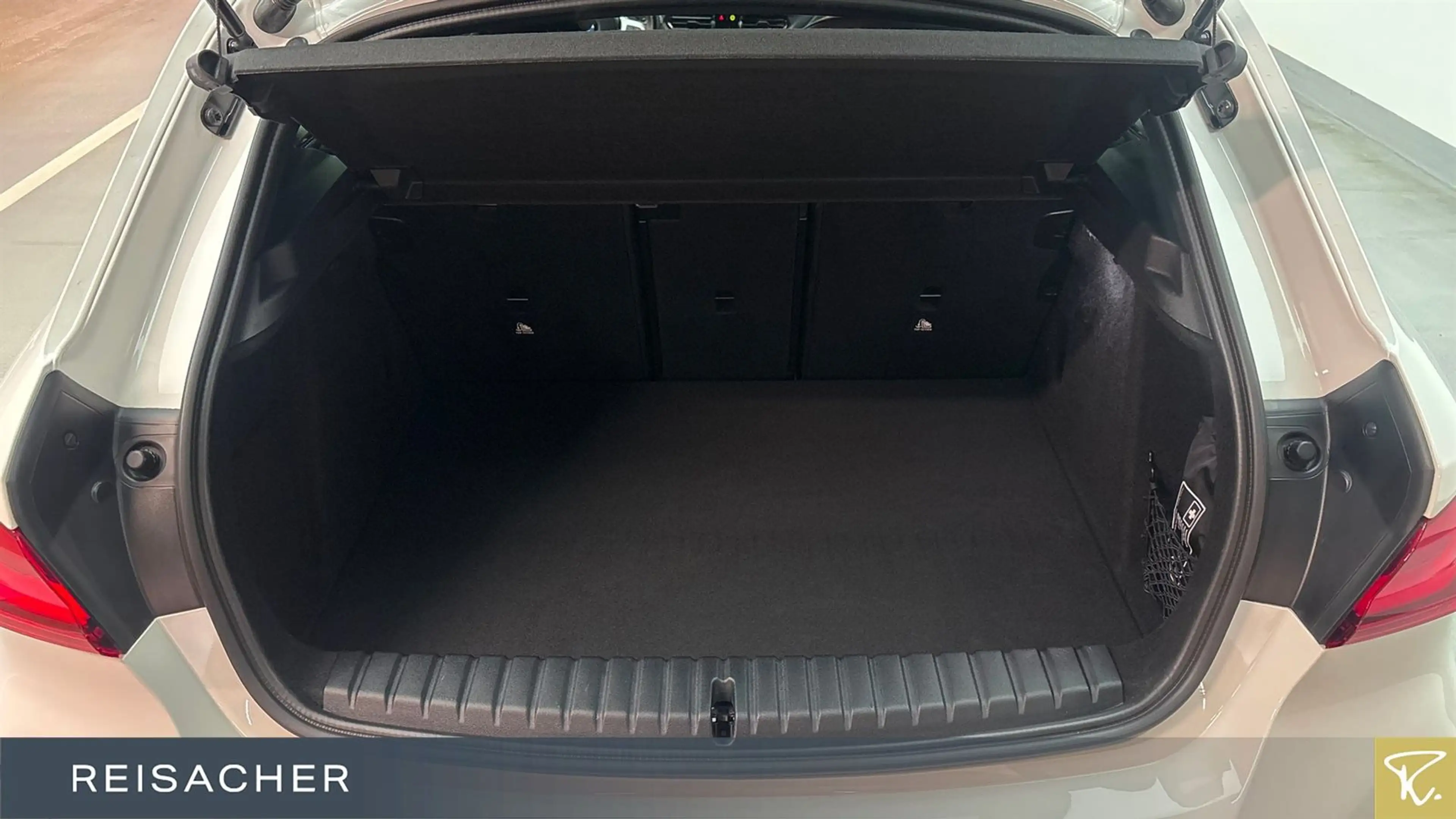 BMW 118 iA M-Sport DKG AHK LCProf LED DAB+ — photo 10