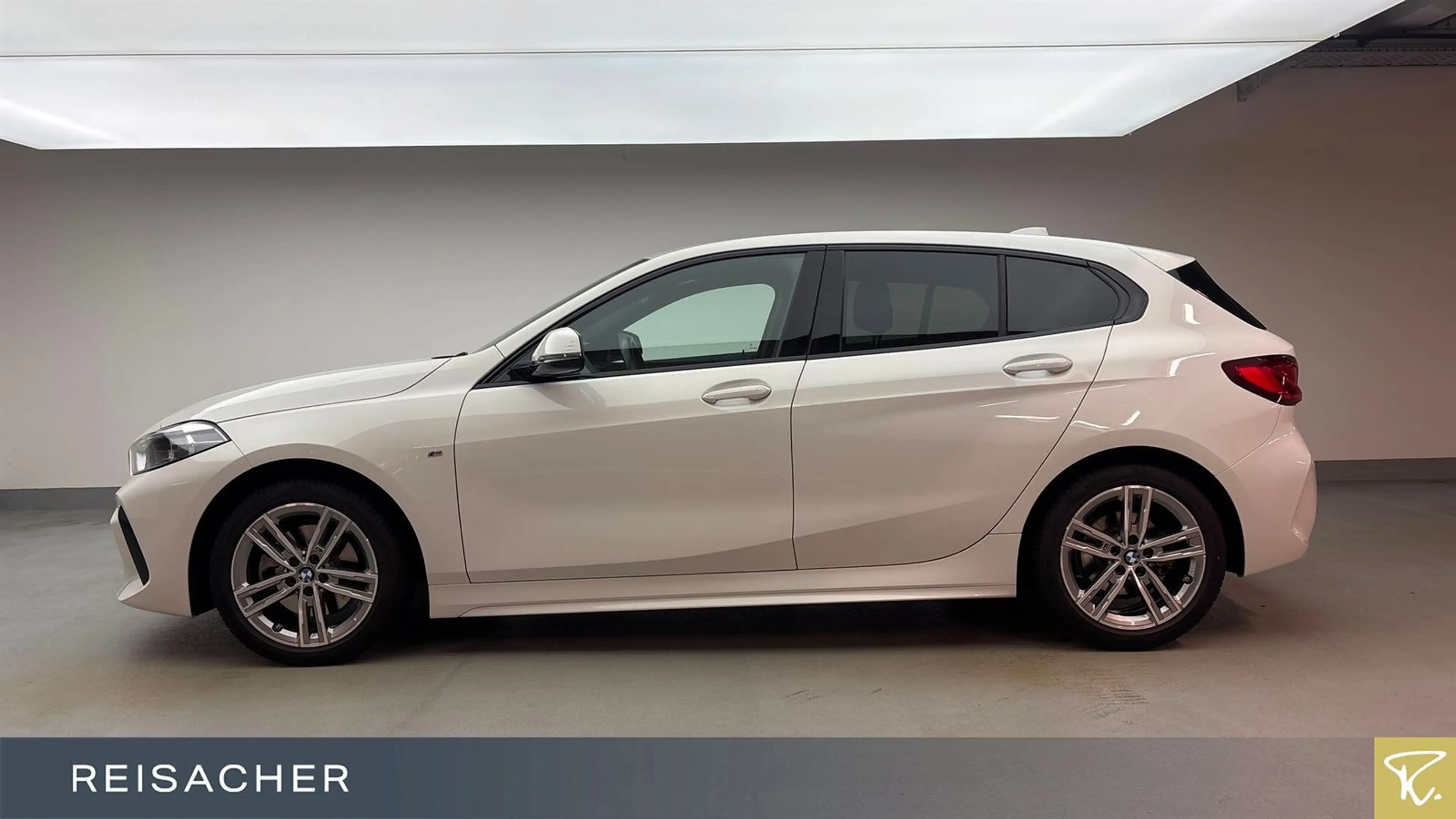 BMW 118 iA M-Sport DKG AHK LCProf LED DAB+ — photo 9