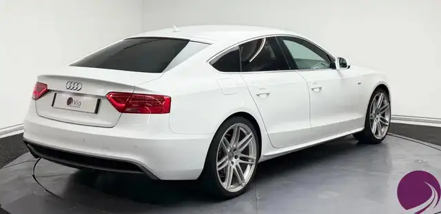Audi A5 view 5