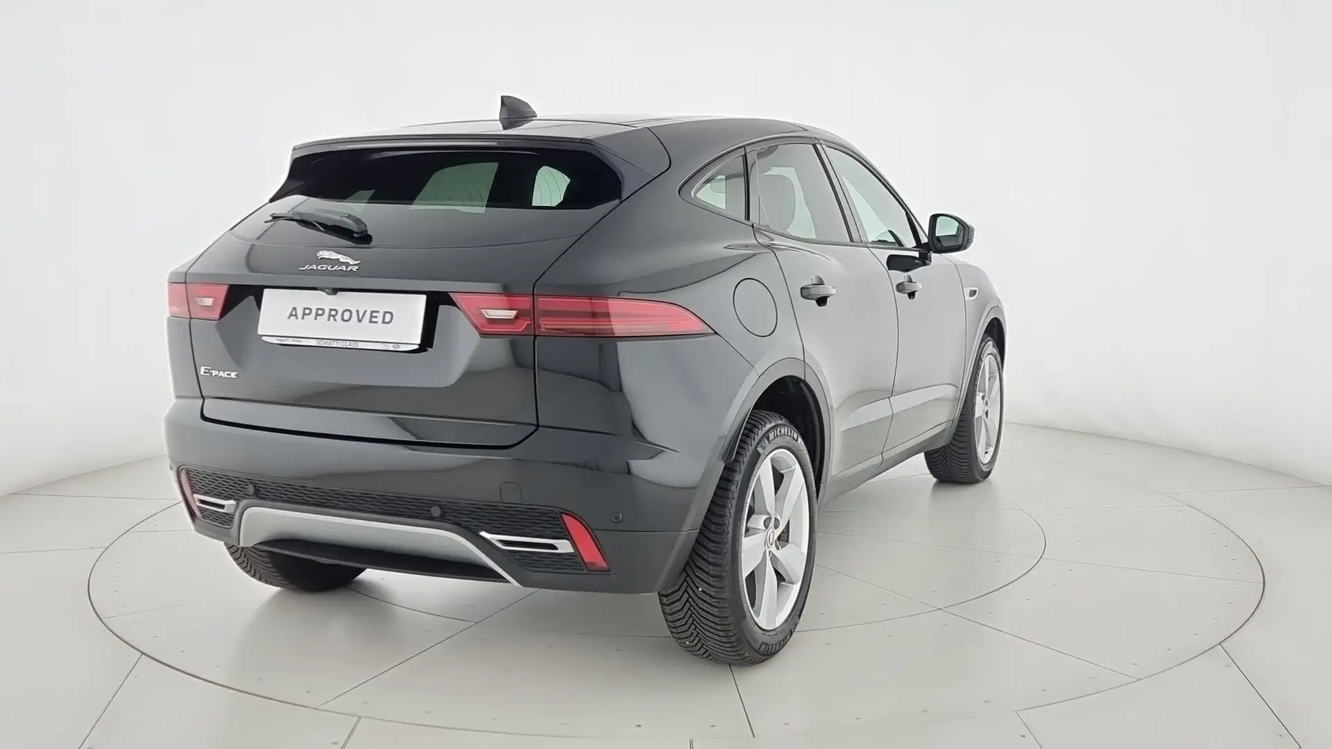Jaguar E-Pace 2.0D I4 163 CV SE N1 Autocarro Schwarz - 2
