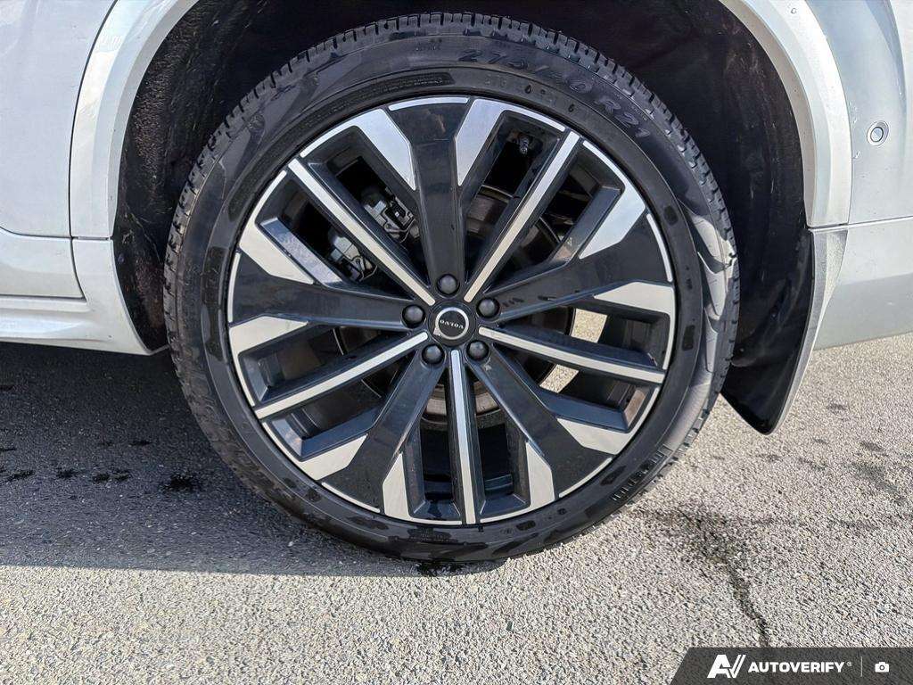 2026 Volvo XC90 T8 AWD Ultra Dark Theme 7-Seater thumb 6