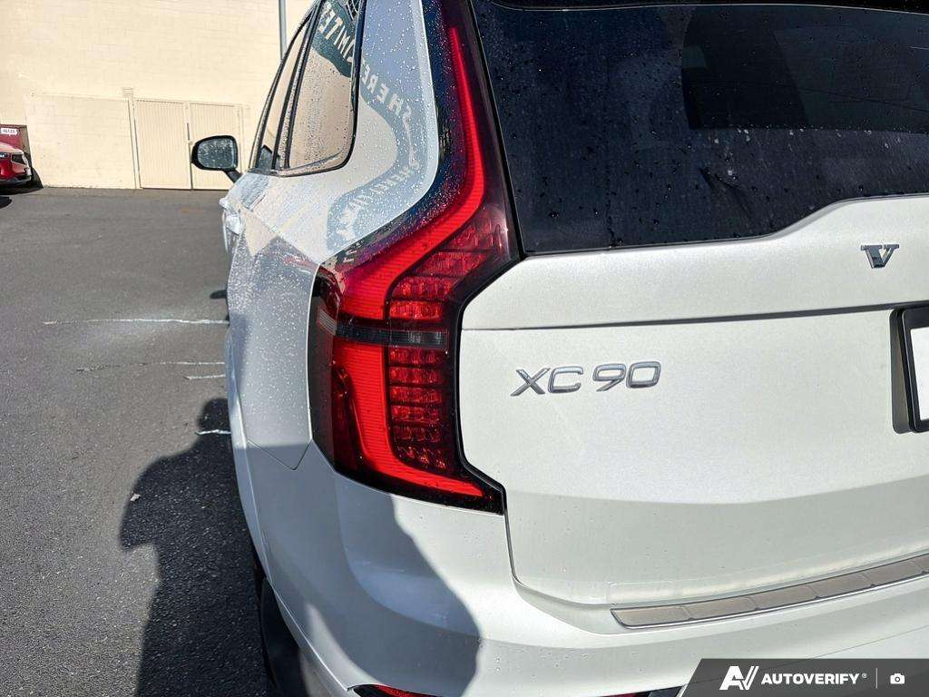 2026 Volvo XC90 T8 AWD Ultra Dark Theme 7-Seater thumb 10