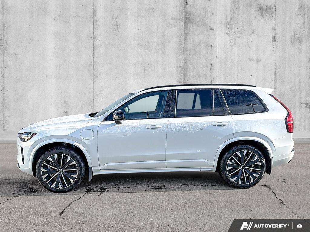2026 Volvo XC90 T8 AWD Ultra Dark Theme 7-Seater alt 3