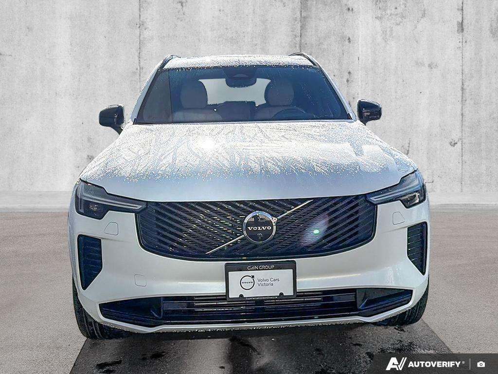 2026 Volvo XC90 T8 AWD Ultra Dark Theme 7-Seater alt 2