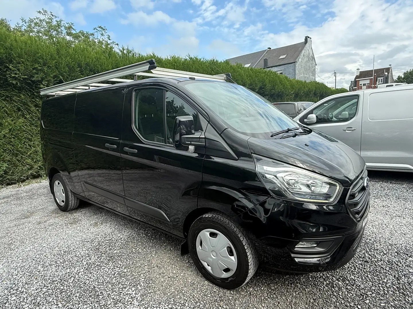 Ford Transit Custom 2.0 TDCi L2H1 - EURO 6b - TVA DEDUCTIBLE - A VOIR Schwarz - 2
