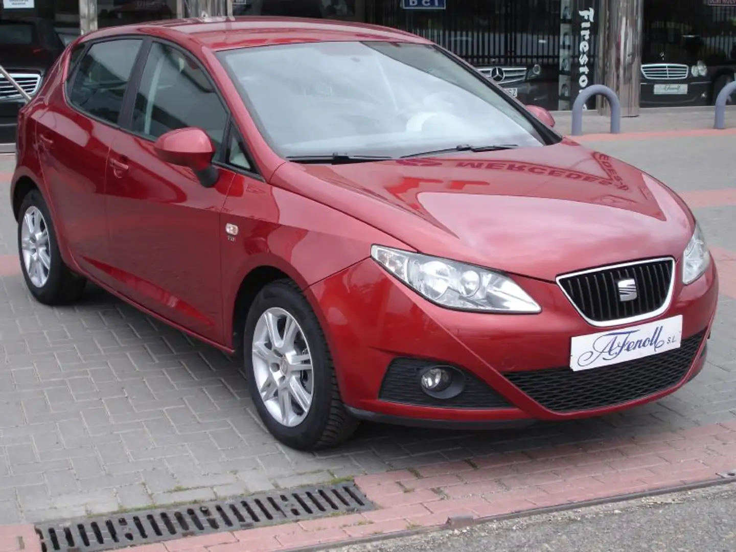 SEAT Ibiza 1.6TDI CR Style DPF 105 Rouge - 1