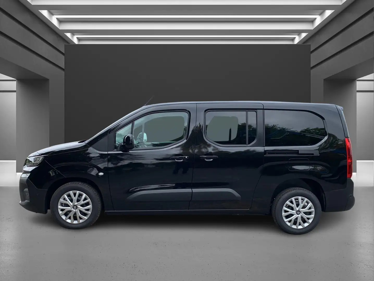 Fiat Doblo L2 1.5 BlueHDi 130 PS Automatik  7 Sitzer Zwart - 2