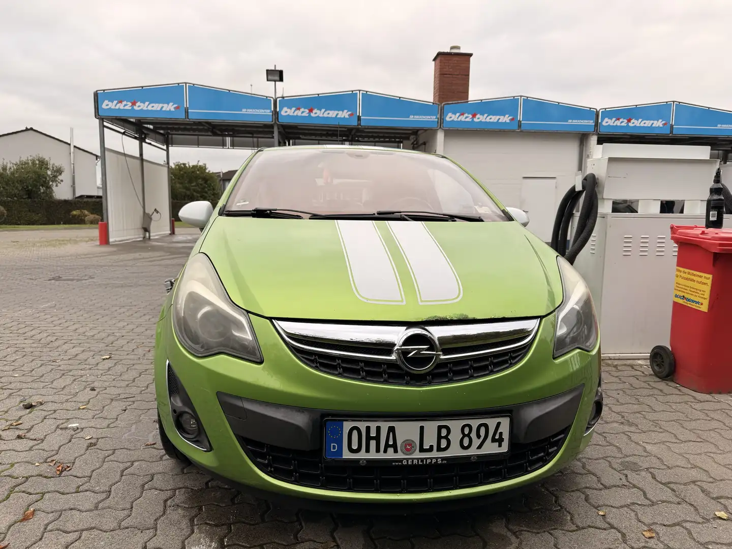 Opel Corsa Satellite Grün - 2