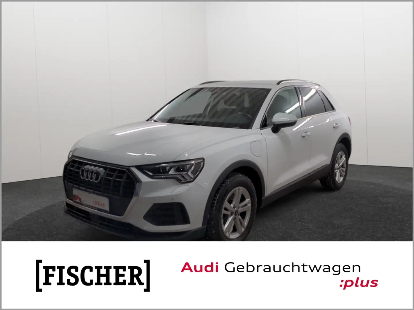Audi Q3 45TFSIe S tronic S line Matrix Navi SHZ Rear View Weiß - 1