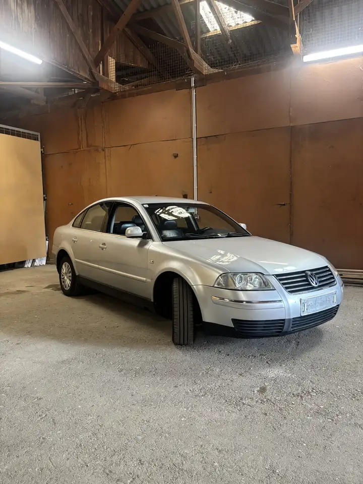 Volkswagen Passat 1,9 TDI PD Highline, foto 3
