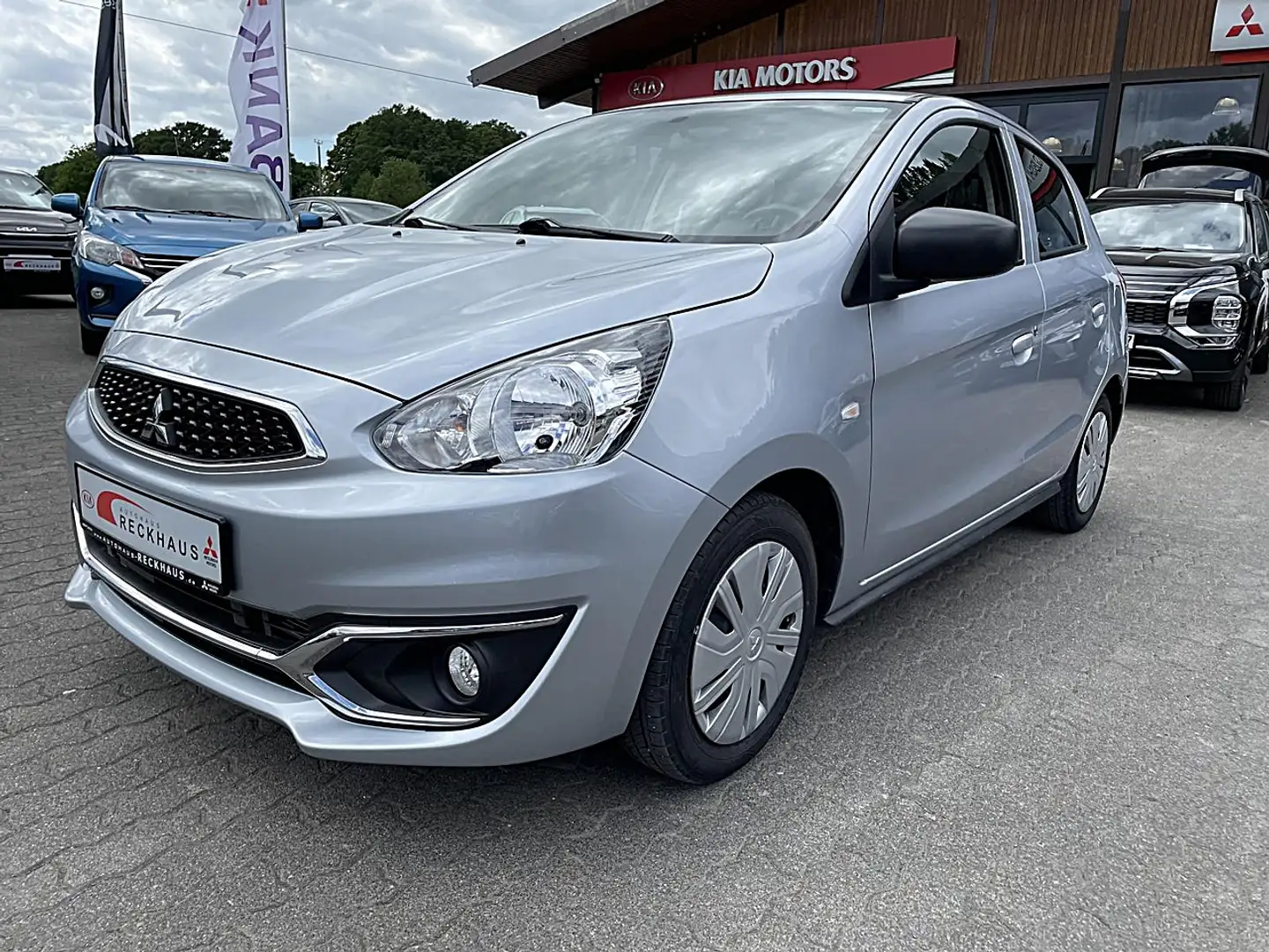 Mitsubishi Space Star Edition 100 1,0l MIVEC M/T Klima Fenster el. Silber - 2