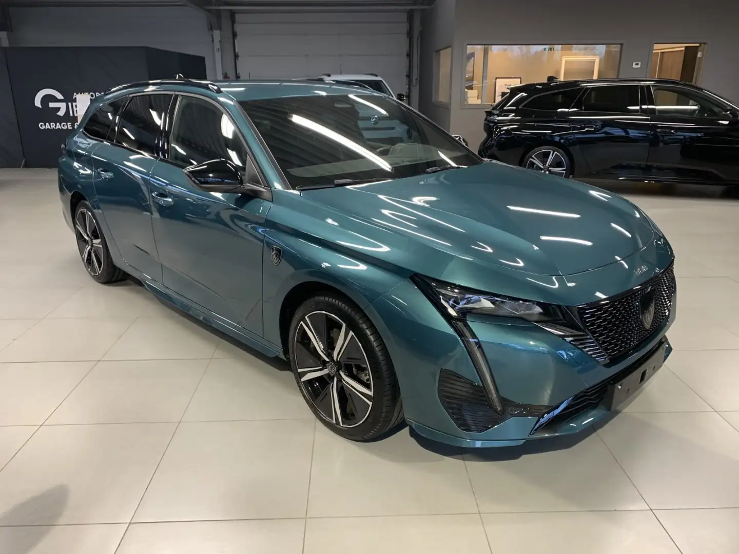 Peugeot 308 SW 1.2 Puretech 130 PK Automaat GT-Line Bleu - 1