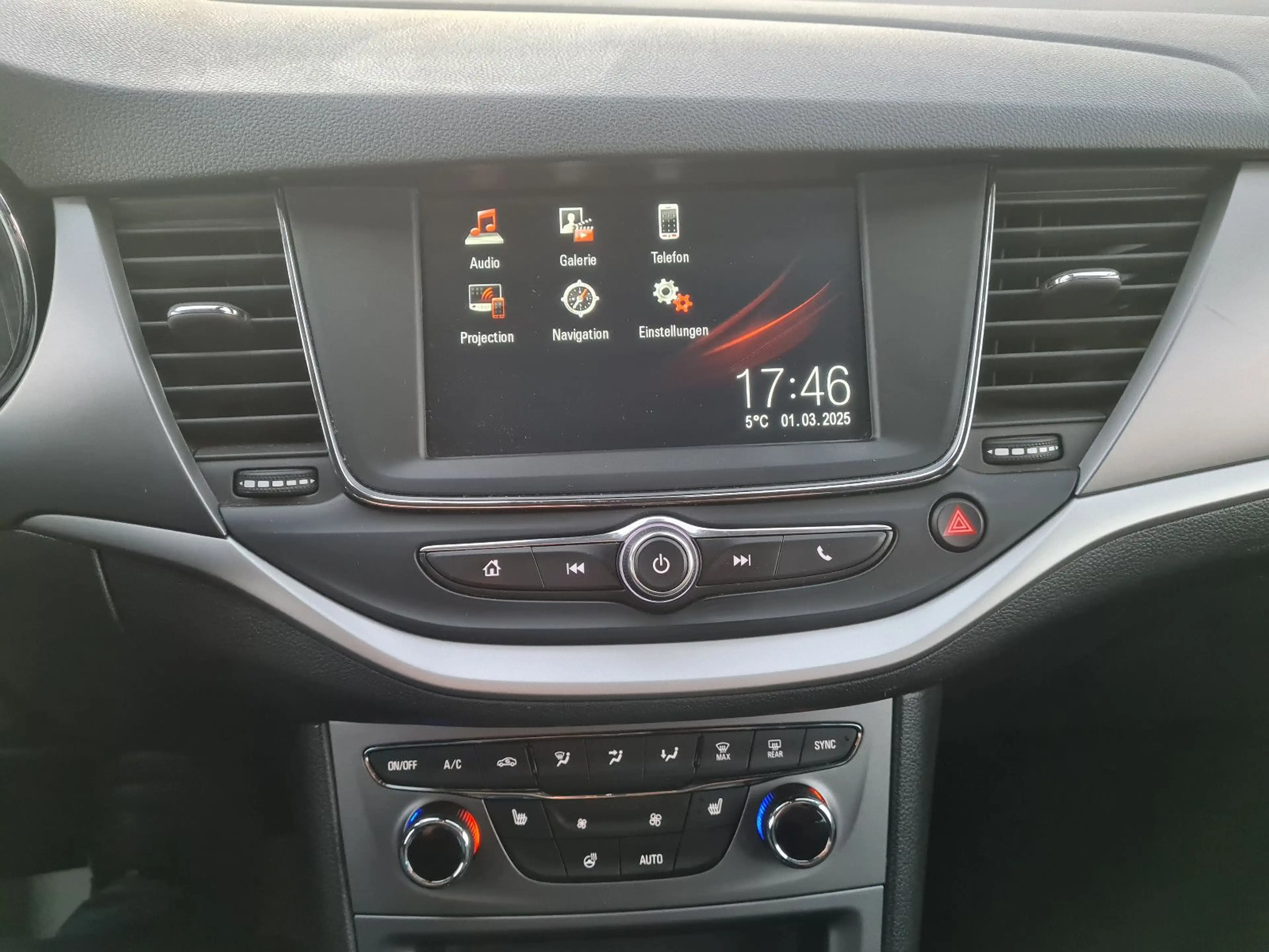 Opel Astra K Sports Tourer 90 kw Edition Automatik — photo 5