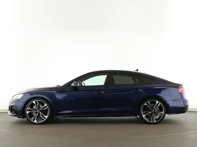 Audi A5 view 4