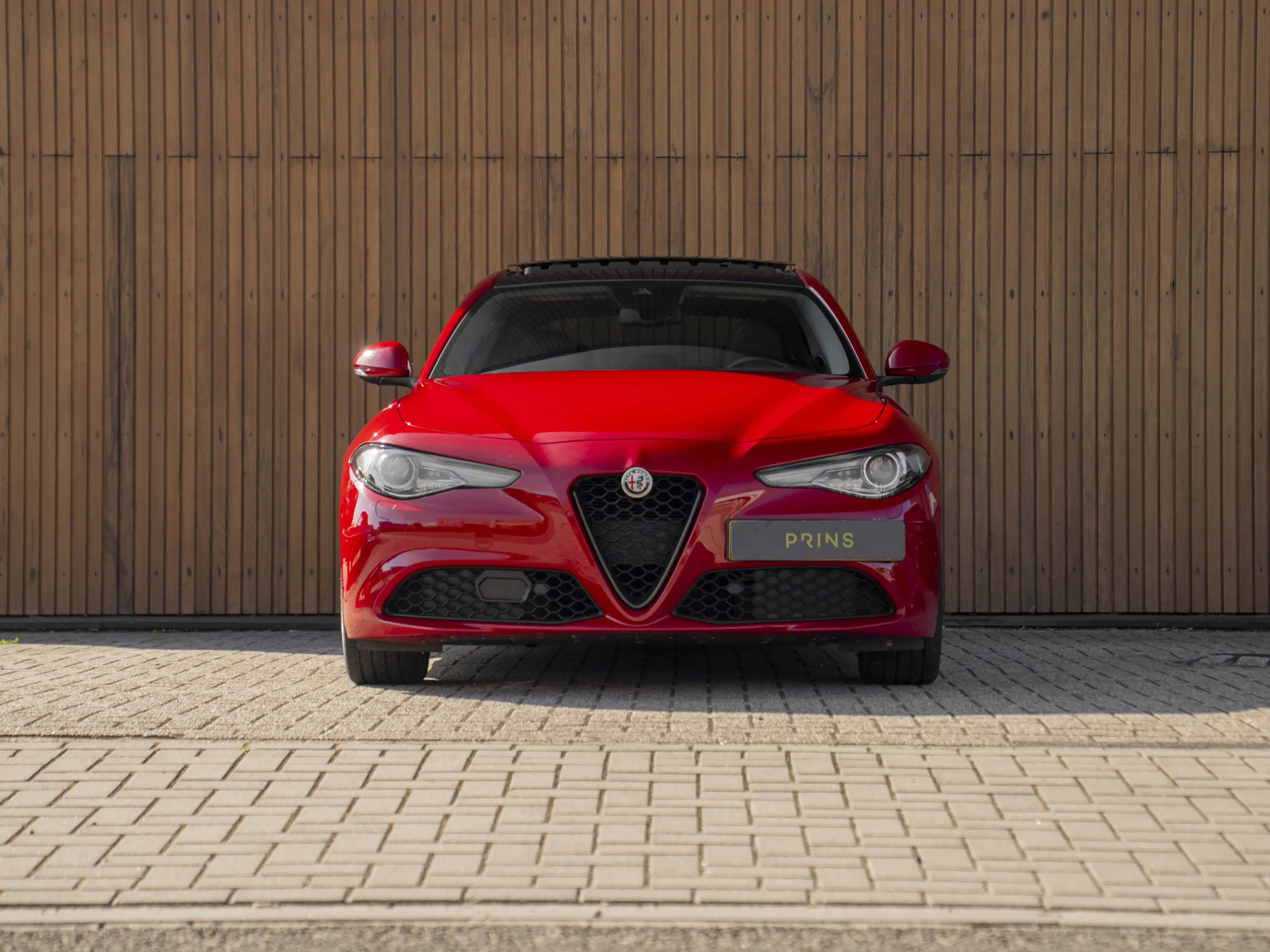 Alfa Romeo Giulia 2.2 Sprint — photo 2