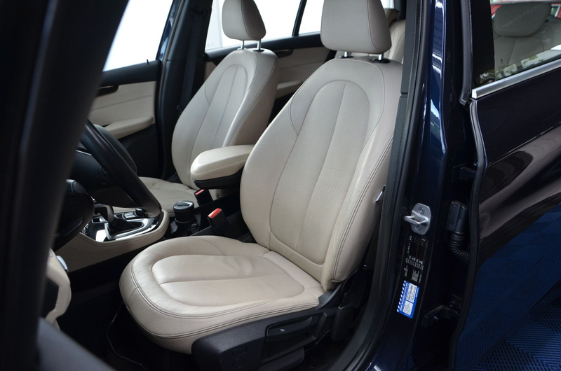 BMW 218 218 d Gran Tourer Luxury Line *AUTOMATIK*AHK*PDC — photo 8