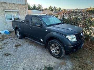 Navara 2.5 dCi 171 ch King Cab LE