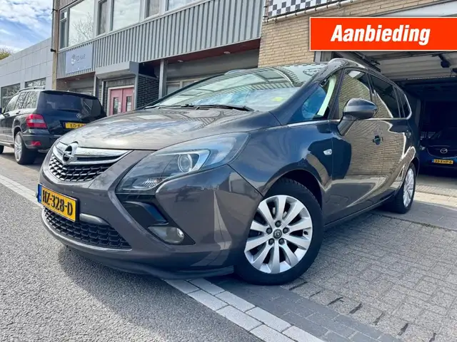 2014 Opel Zafira Tourer in Grey for sale