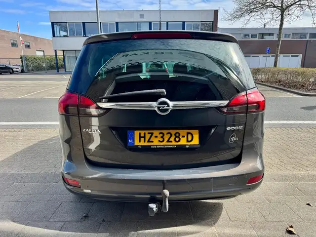 Opel Zafira Tourer view 8
