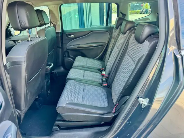 Opel Zafira Tourer view 13
