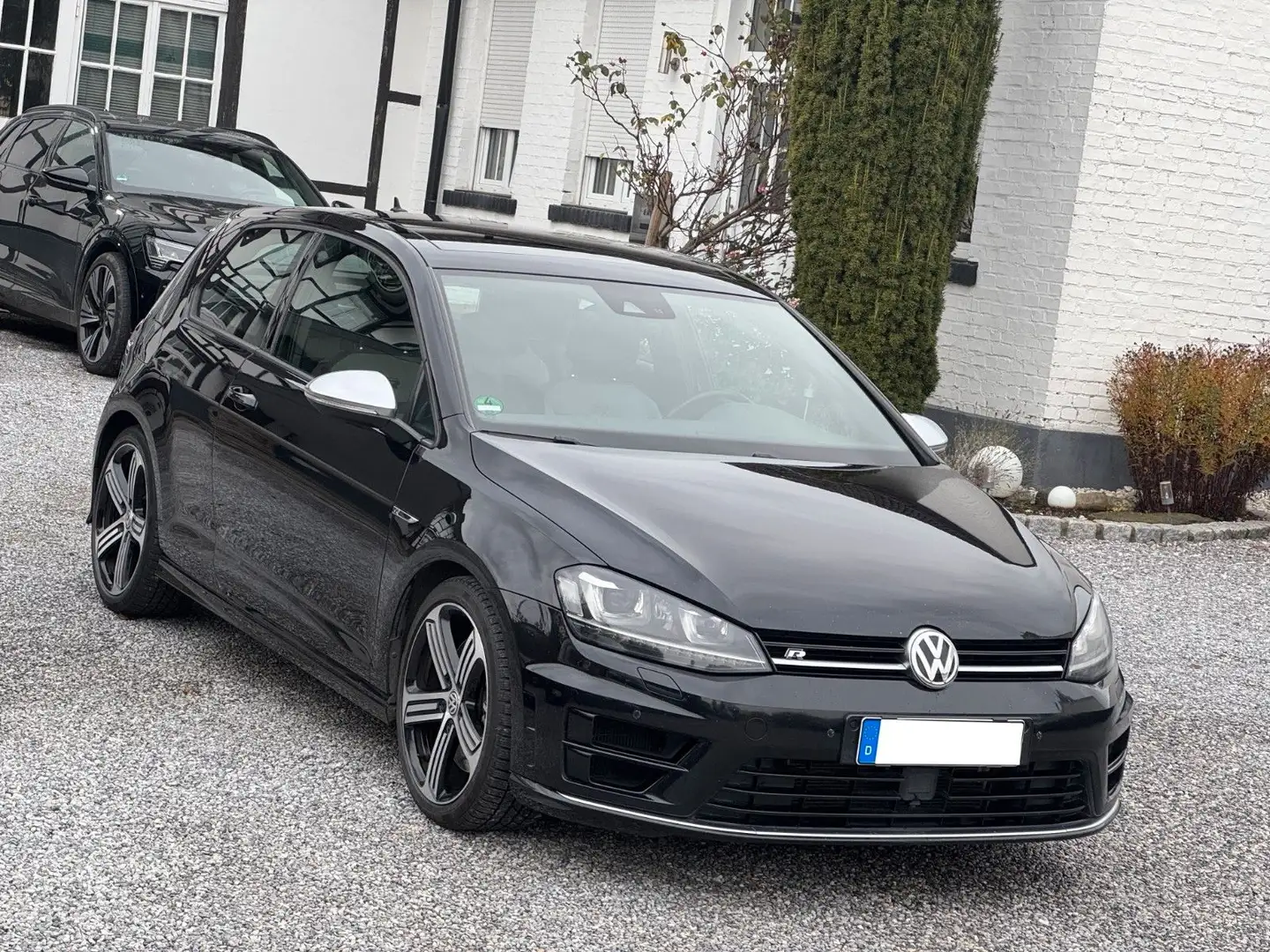 Volkswagen Golf VII R BMT 4Motion *2.Hand*Scheckheft* Zwart - 1