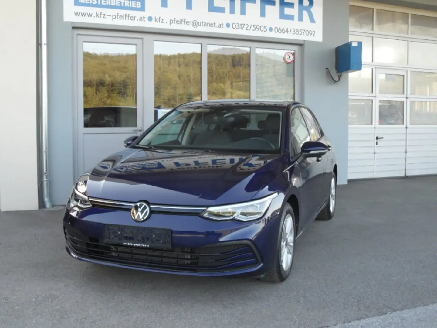 Volkswagen Golf Life 1,5 TSI IqLED, NAVI, PDC ***** Blau - 1