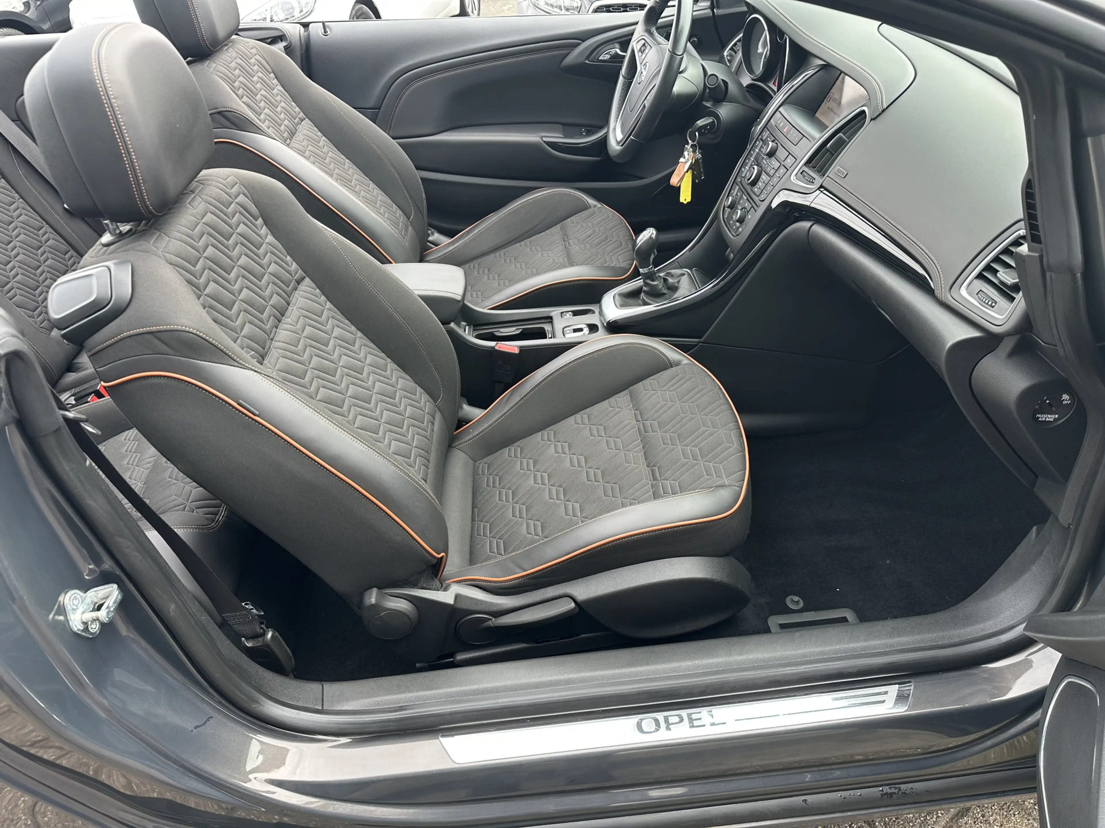 Opel Cascada 1.4 Turbo ecoFLEX Cosmo cabrio — photo 8
