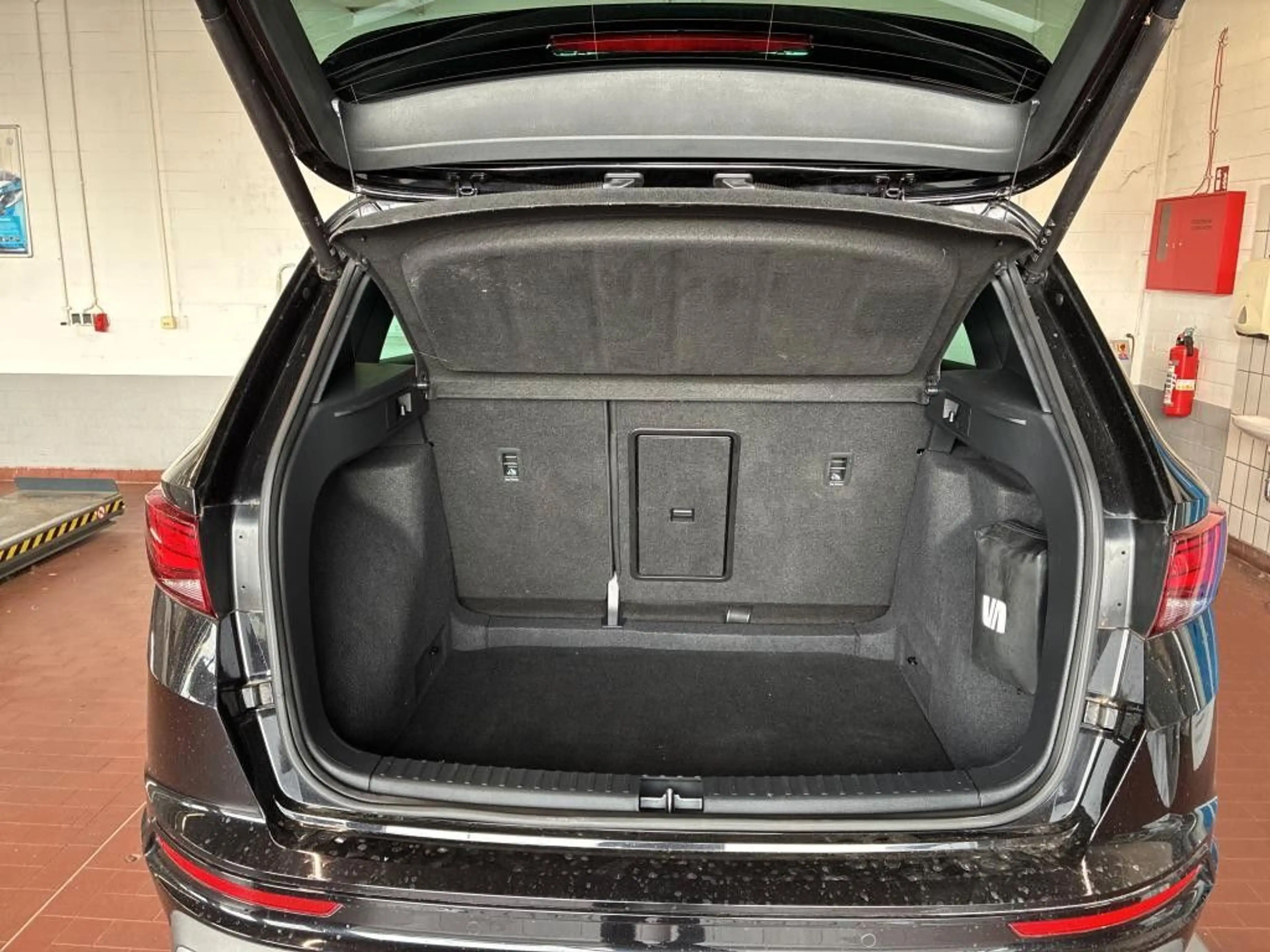 SEAT Ateca FR Line 2.0TDI DSG/PANORAMA/LED/VIRTUAL/19 — photo 12