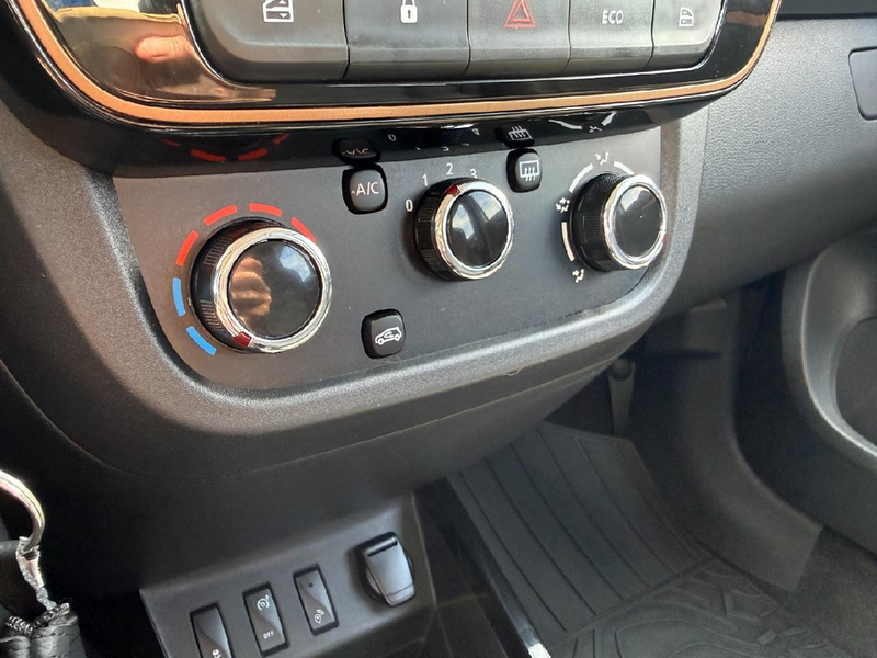 Dacia Spring Extreme*SHZ*Leder*Kamera*DAB*Navi — photo 9
