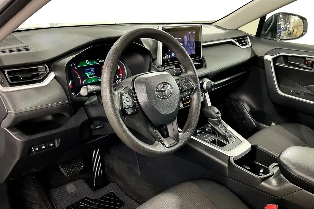 Toyota RAV 4 снимка Toyota RAV 4