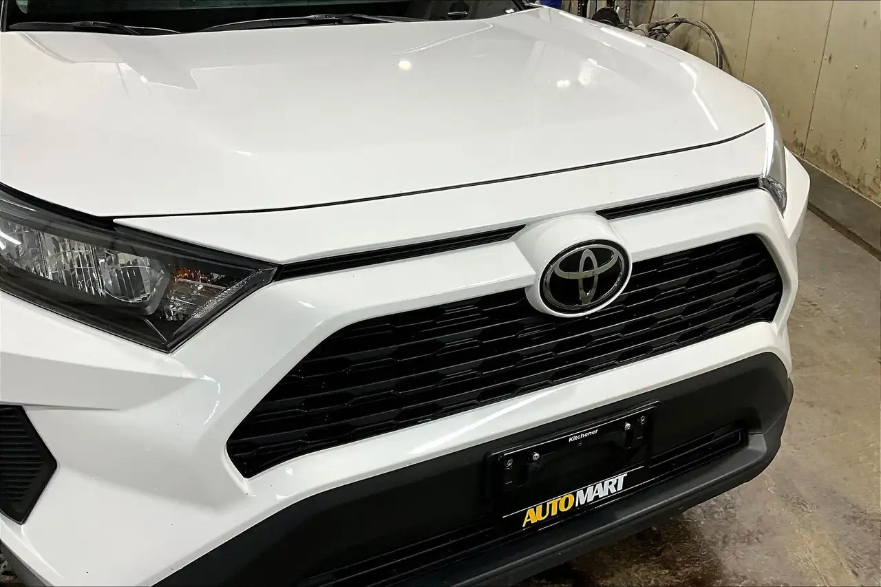Toyota RAV 4 снимка Toyota RAV 4