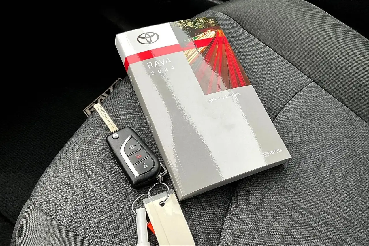 Toyota RAV 4 снимка Toyota RAV 4